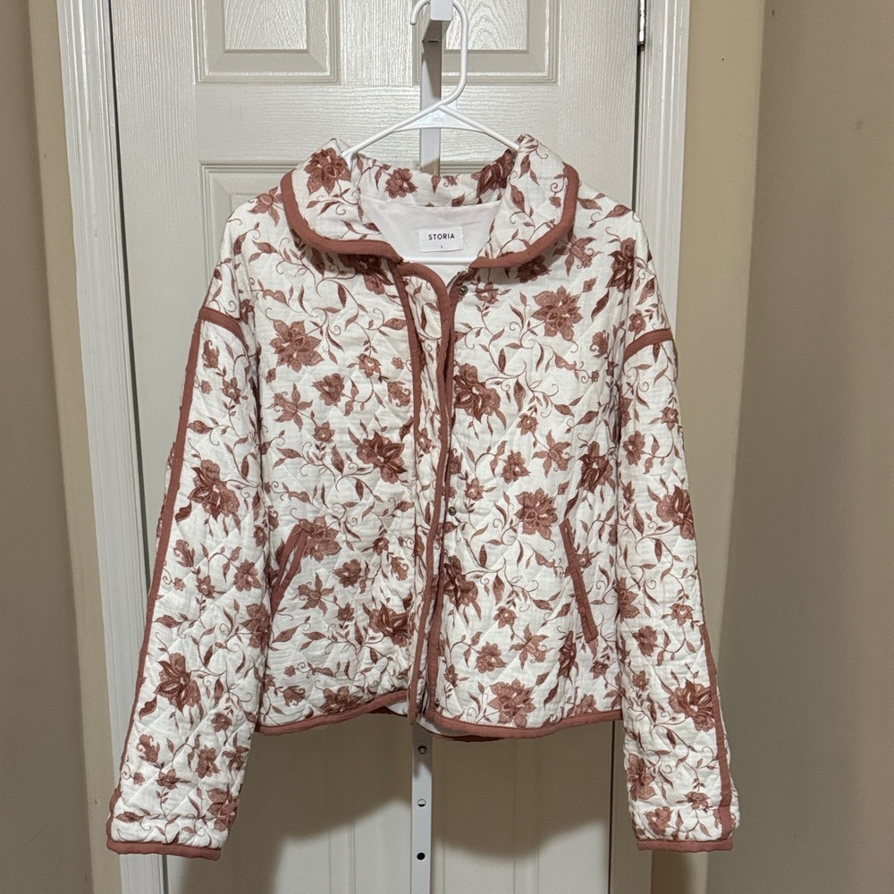 Storia Floral Quilted Jacket - Cream and Brown